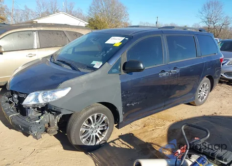 2018 Toyota Sienna Xle 8 Passenger from USA, damaged, VIN 5TDYZ3DC1JS921138